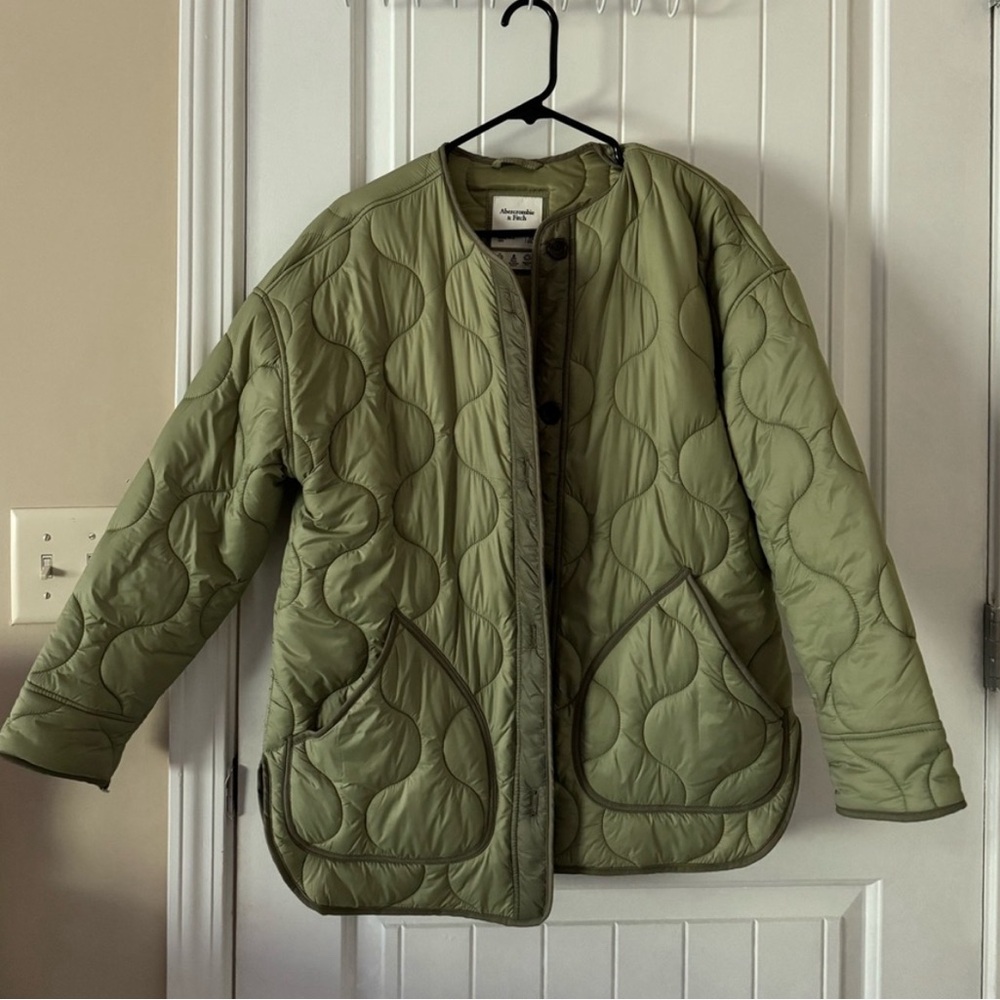 Abercrombie & Fitch Oversize Quilted Jacket